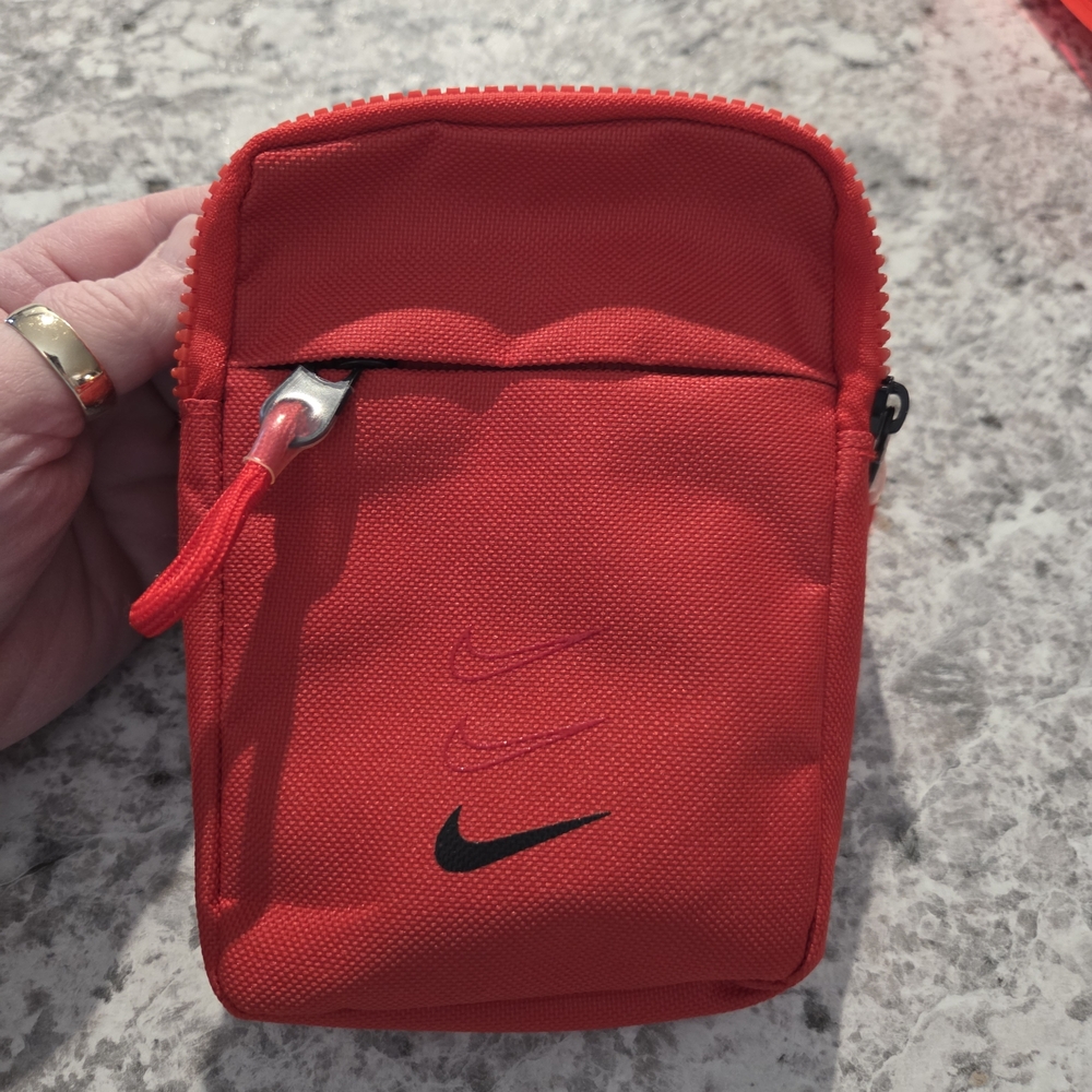 New Nike Red Women's Bag. Adjustable Strap
